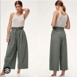 Babaton High-Waisted Green Pants size xxs
